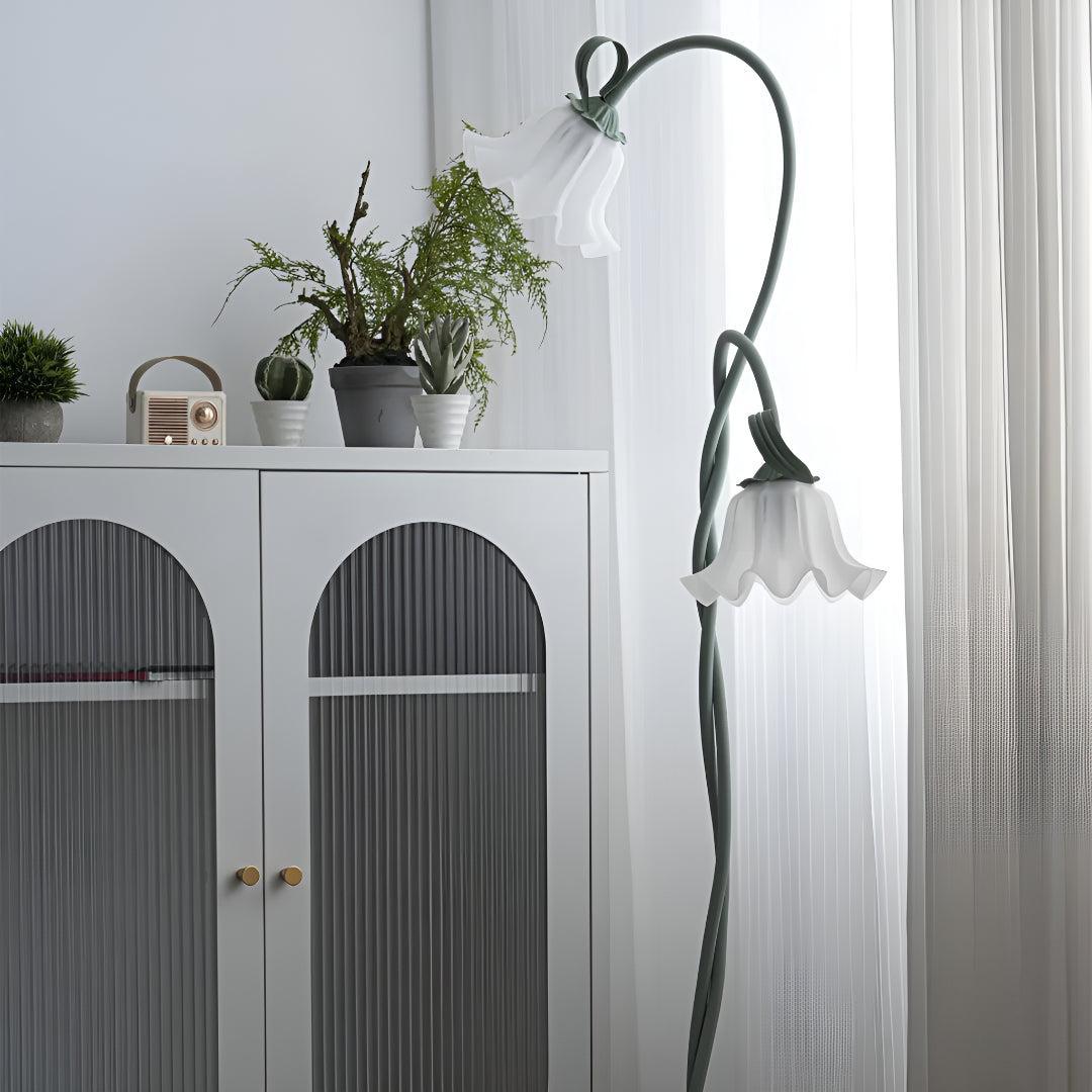 
Floral Petal Floor Lamp Sculptural Multi-Head Design